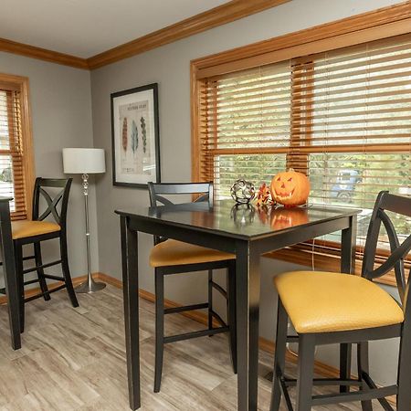 Westwood Shores Waterfront Resort Стерджен-Бей Экстерьер фото