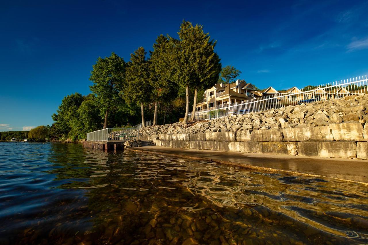 Westwood Shores Waterfront Resort Стерджен-Бей Экстерьер фото