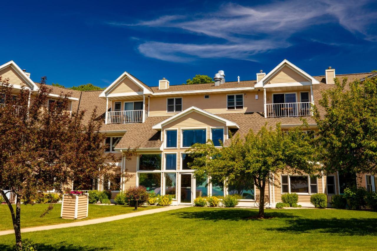 Westwood Shores Waterfront Resort Стерджен-Бей Экстерьер фото